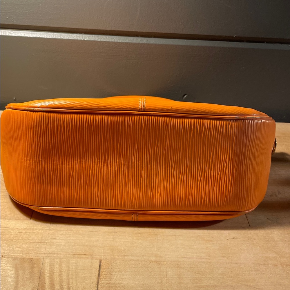 Louis Vuitton Vintage Marc Jacobs Era Dhanura Danura Orange Epi Leather Bag ! - Picture 8 of 14